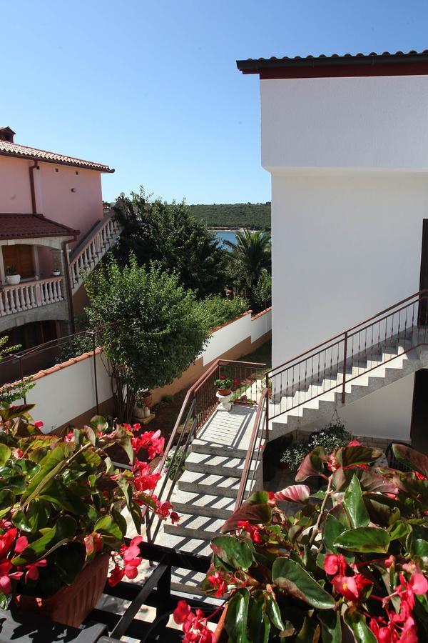 Apartments Patricia Banjole Exterior foto